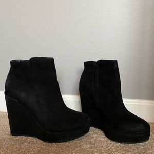 FOREVER 21 black wedge ankle boots- size 7 $30